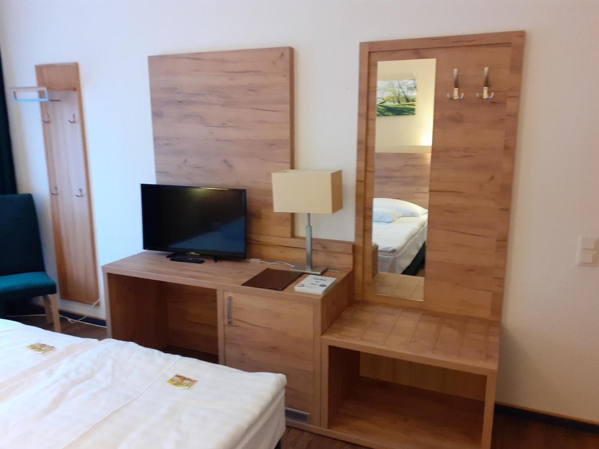 Land-Gut-Hotel Zum Alten Forsthaus - Aufladestation Fuer Elektroautos Hürtgenwald Eksteriør bilde